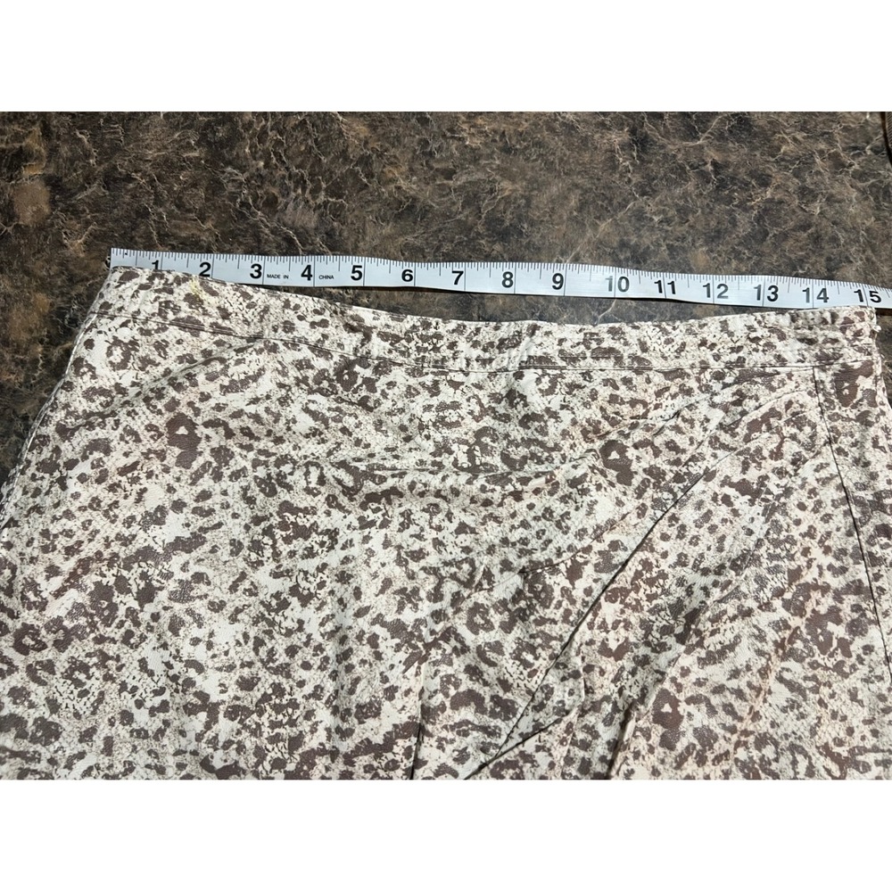 Free People Fake Out Leopard Animal Print Faux Leather Front Mini Skirt 10 Tan - Picture 10 of 12